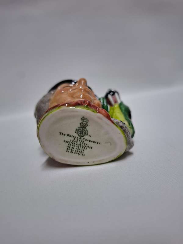 Royal Doulton Small Toby Jug "The Walrus and Carpenter " D. 6608 - Excellent Condition