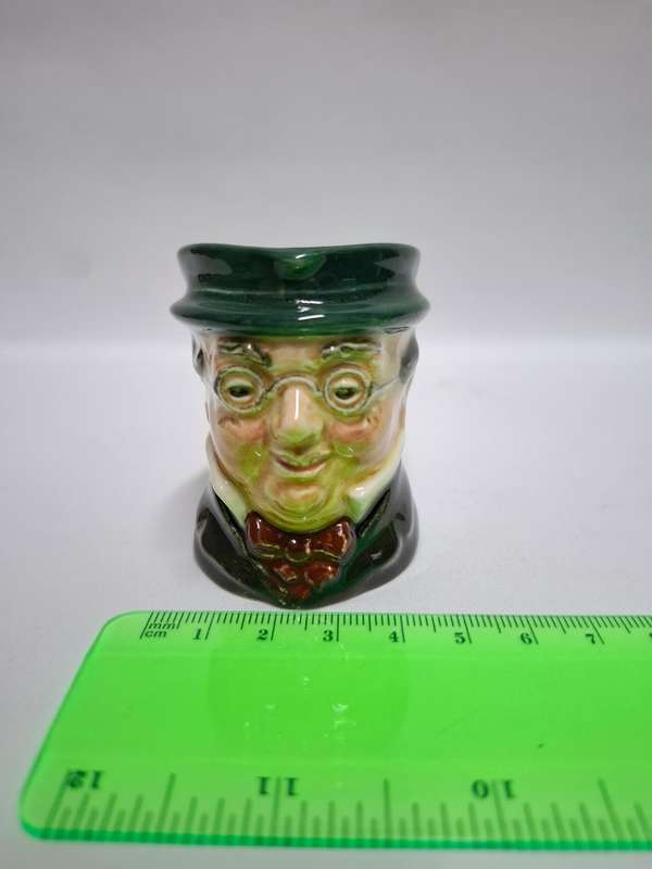 Royal Doulton Small Toby Jug "Mr Pickwick' D. 6790 - Excellent Condition