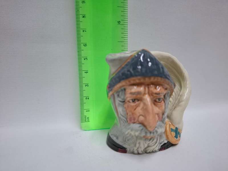 Royal Doulton Small Toby Jug "Don Quixote " D. 6511 - Excellent Condition