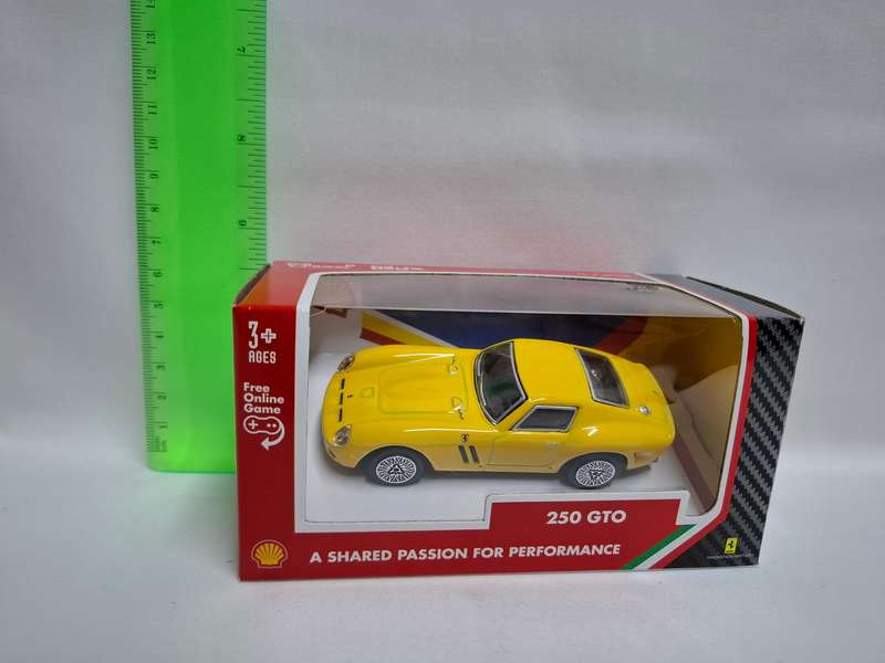 Ferrari 250 GTO Diecast 1/43 scale Shell's Innovation Partnership With Ferrari- Good Condition