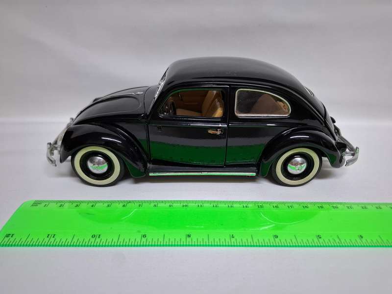 Vintage Bburago 1955 Volkswage Käfer Beetle Die Cast Model 1:18 Scale - Excellent Condition