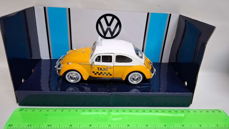 Vintage MotorMax Diecast Volkwagen Beetle Taxi Collectable - Excellent Condition