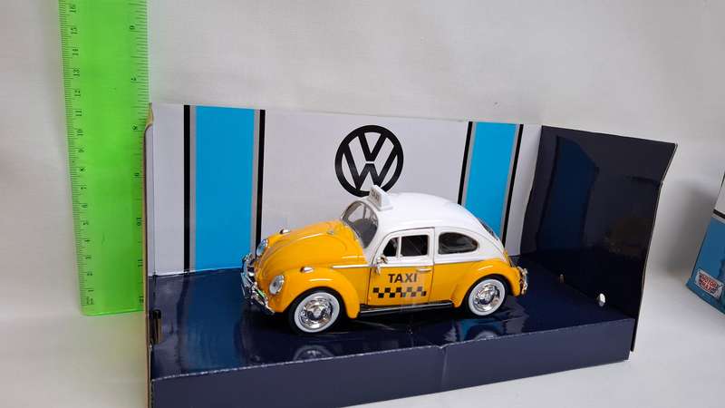 Vintage MotorMax Diecast Volkwagen Beetle Taxi Collectable - Excellent Condition