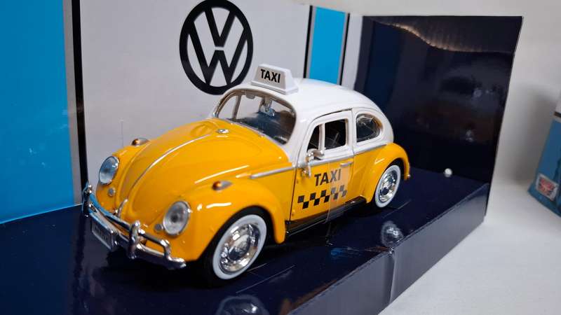 Vintage MotorMax Diecast Volkwagen Beetle Taxi Collectable - Excellent Condition