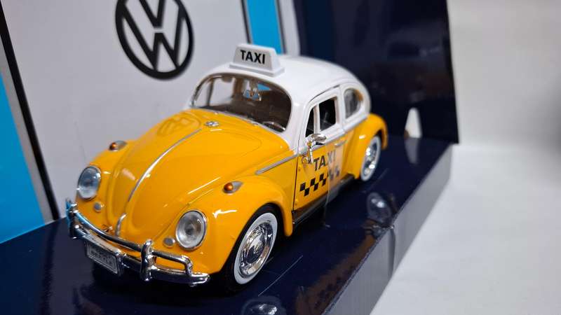 Vintage MotorMax Diecast Volkwagen Beetle Taxi Collectable - Excellent Condition
