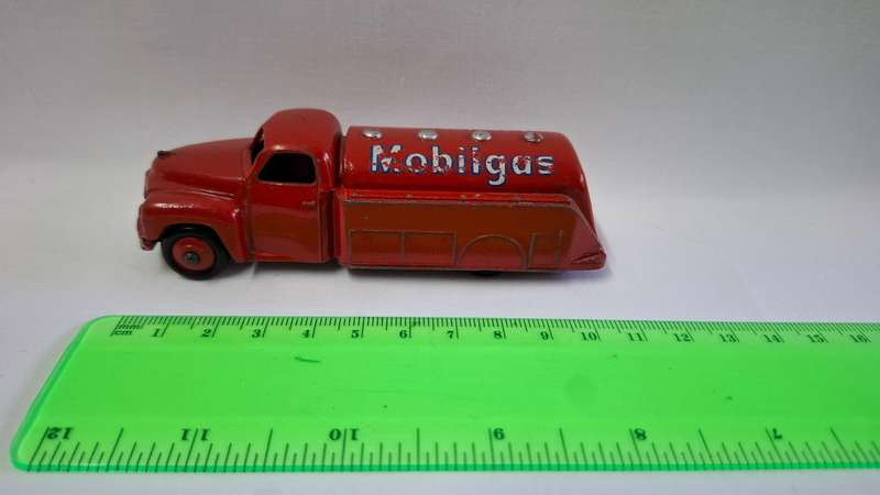 Very Rare Vintage Dinky Toys- Meccano Studbaker Mobilgas Oil Tank- Well Played Condition
