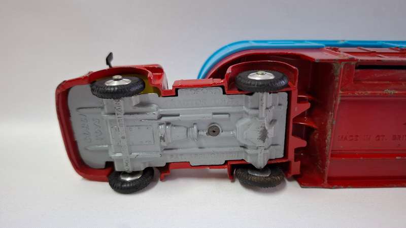 Vintage Corgi Toys Diecast  "Bedford Tractor Unit With Horse Box" - Well Played Condition