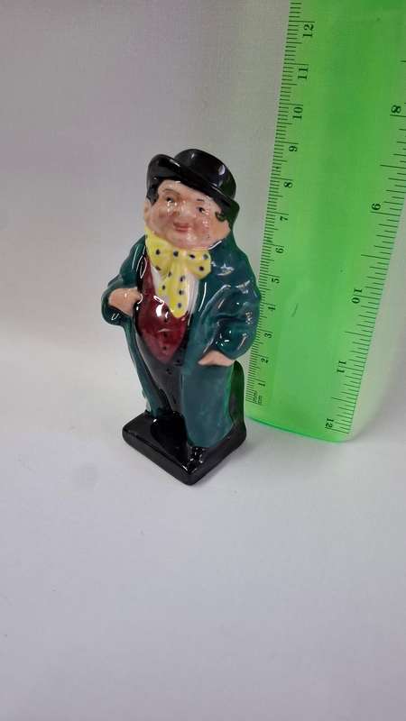 Stunning Royal Doulton Figurine  "Tony weller"  - Good Condition