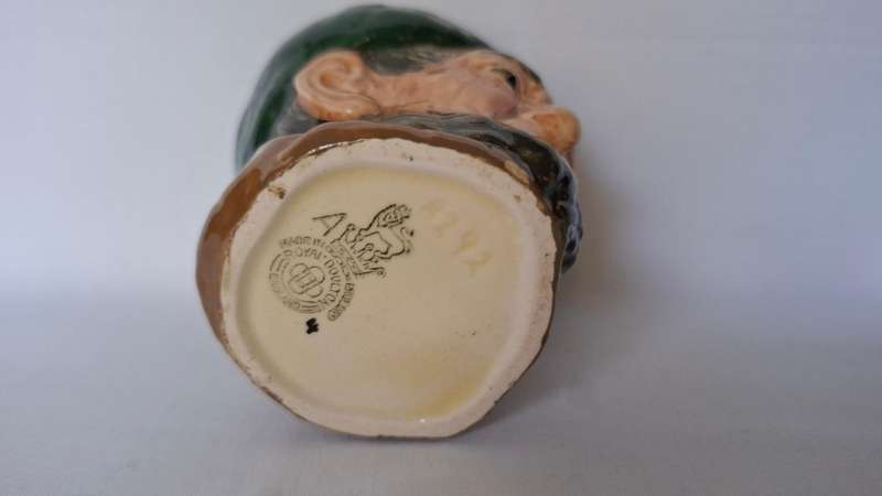 Royal Doulton Toby Jug Ash Bowl "Auld Mac" D. 8292 - Excellent Condition