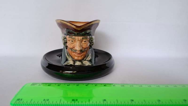 Royal Doulton Toby Jug Matchbook Holder Ashtray "Dick Turpin" D. 5601 - Excellent Condition