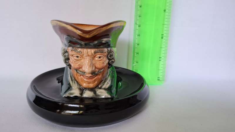 Royal Doulton Toby Jug Matchbook Holder Ashtray "Dick Turpin" D. 5601 - Excellent Condition