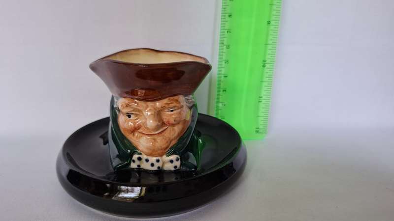 Royal Doulton Toby Jug Matchbook Holder Ashtray "Old Charley" D. 5599 - Excellent Condition