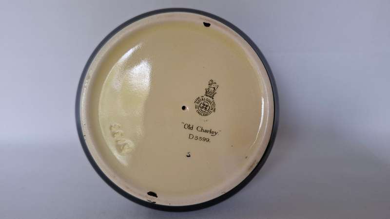 Royal Doulton Toby Jug Matchbook Holder Ashtray "Old Charley" D. 5599 - Excellent Condition