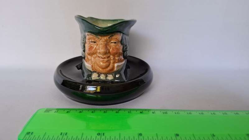 Royal Doulton Toby Jug Matchbook Holder Ashtray "Parson Brown" D.5600 - Excellent Condition