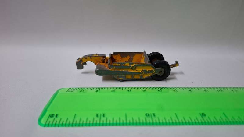Vintage Lesney (1957-1961) Diecast M1 Caterpillar Earth Scraper - Well Played Condition