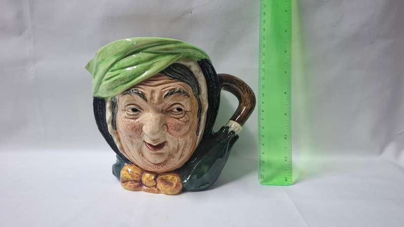 Royal Doulton Large Toby Jug "Sairey Gamp" D.5528 - Excellent Condition