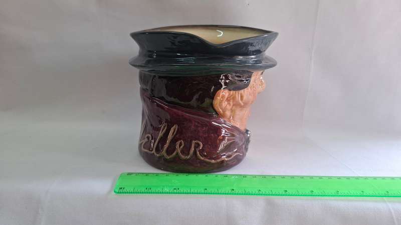 Royal Doulton Large Toby Jug "Tony Weller" D.5531 - Excellent Condition
