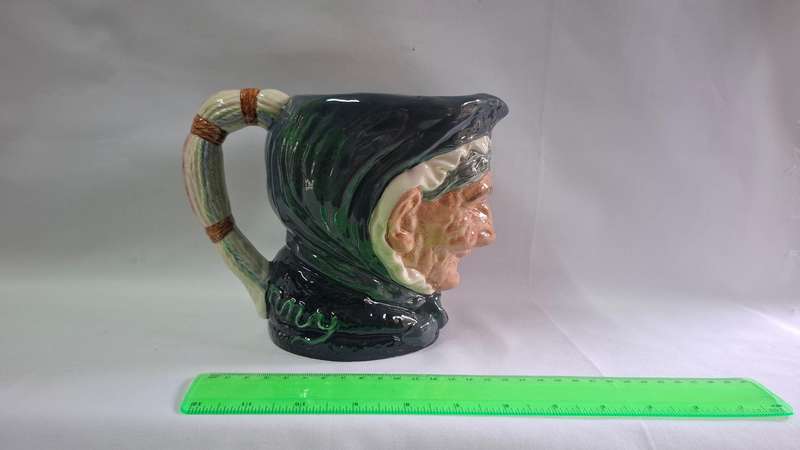 Royal Doulton Large Toby Jug "Granny" D.5521 - Excellent Condition
