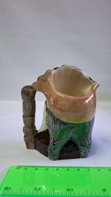 Royal Doulton Small Toby Jug " North American Indian " D. 6665 - Excellent Condition
