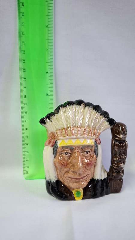 Royal Doulton Small Toby Jug " North American Indian " D. 6665 - Excellent Condition