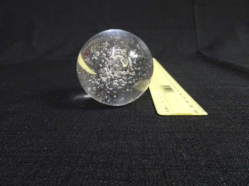 Beautiful Vintage Clear Glass Controlled Bubbles Paperweight - Good condition