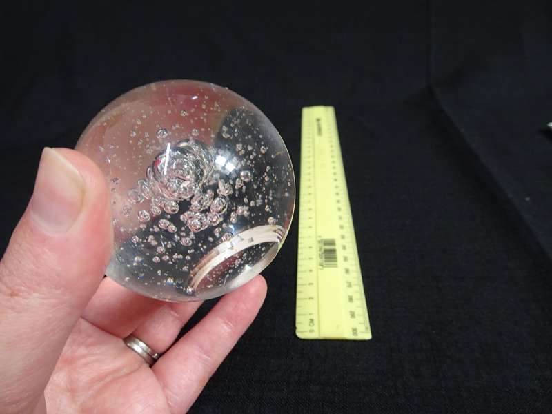 Beautiful Vintage Clear Glass Controlled Bubbles Paperweight - Good condition