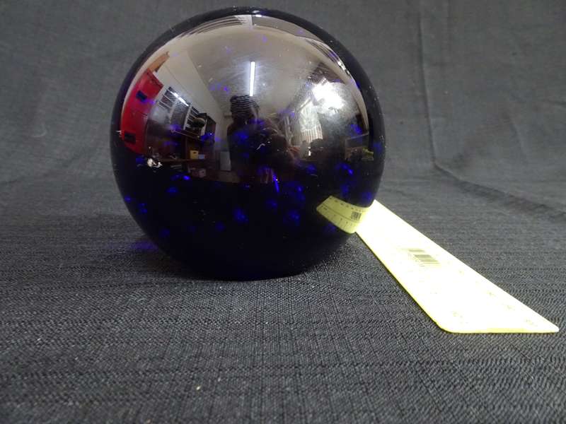 Beautifull Vintage Cobalt Blue Paperweight with Small Bubbles - Good condition