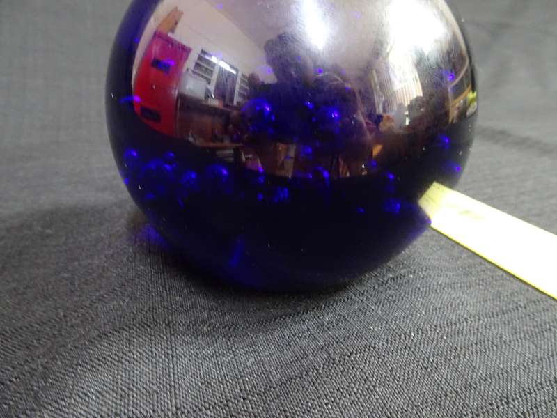 Beautifull Vintage Cobalt Blue Paperweight with Small Bubbles - Good condition