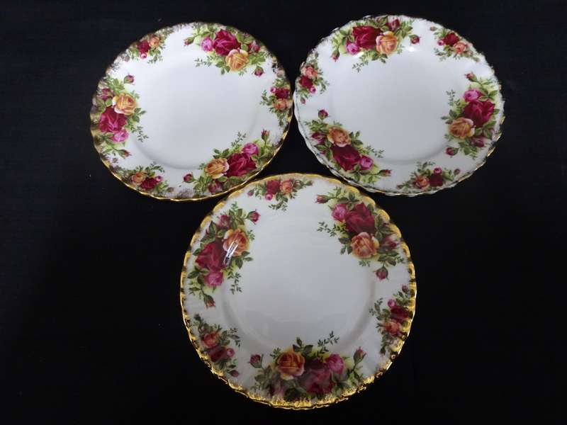 Three Beautiful Vintage Royal Albert "Old Country Roses"-Bone China Side Plate Dishes (BIDDING ONE)