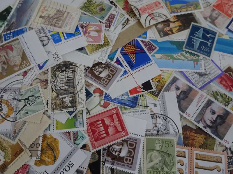 Stunning Large Collection Of Over Four Hundred Mostly German Stamps And Other - See Images