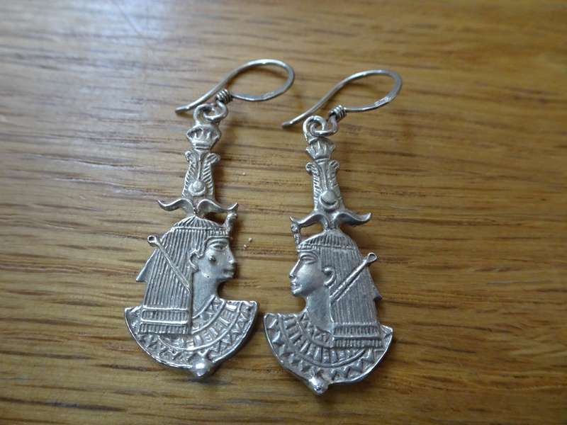 Lovely Pair Of Sterling Silver 1990's Queen Cleopatra Egyptian Earrings-Clearly Marked 925-5.2 Gram
