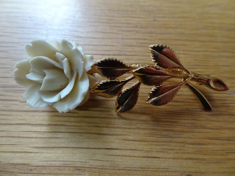 Gorgeous Carved Rose Floral Stem Brooch - In Excellent Condition