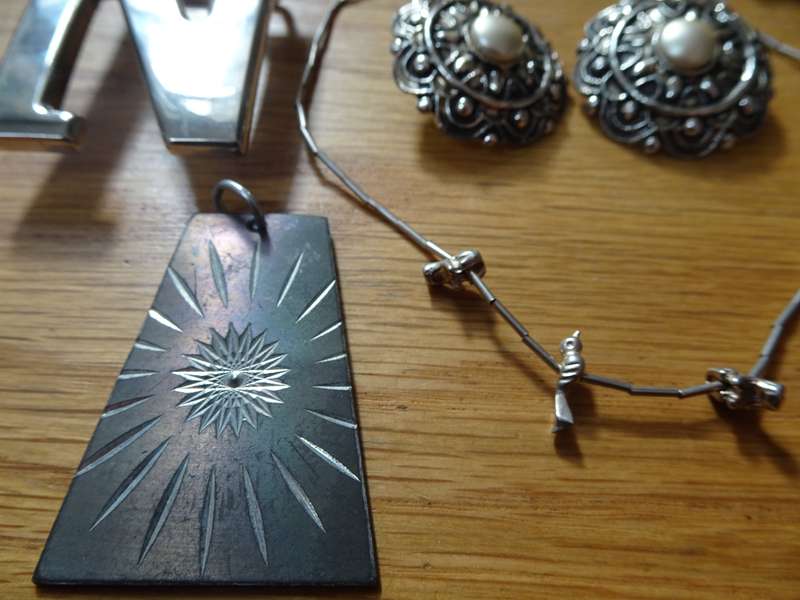 Stunning Vintage Joblot Of Different Costume Jewellery Items - See My Description