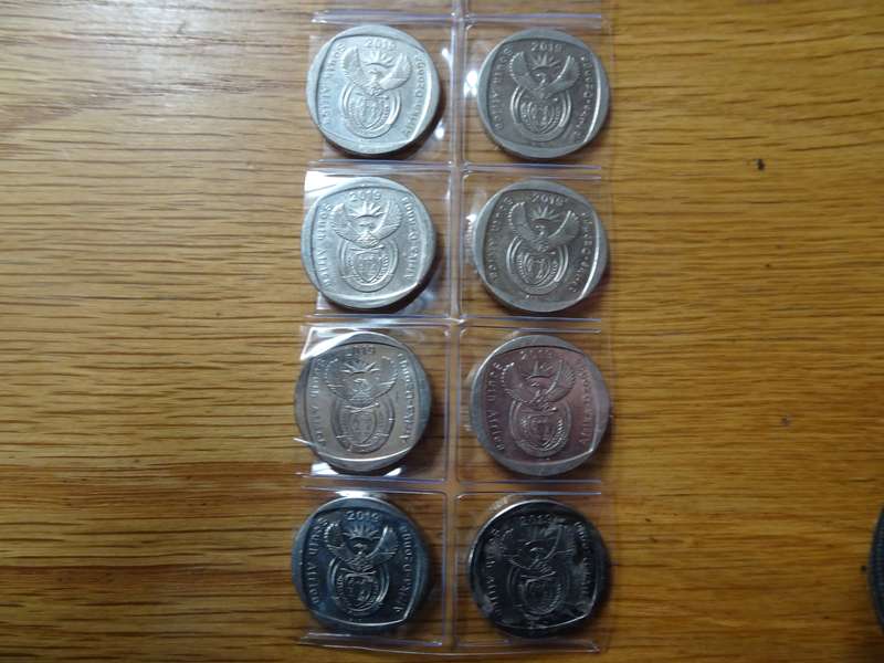 8x Republic Of South Africa 2019 - Right Of Education R2 Coins(BID PER COIN)
