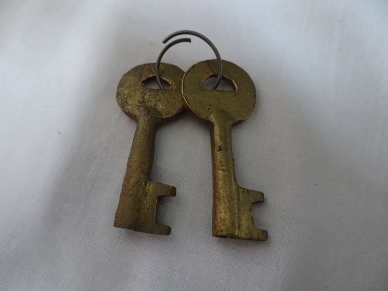 Antique Large Brass Lock Squire,Old English-JAS Morgan&Son LTD-Justin Square - See Description