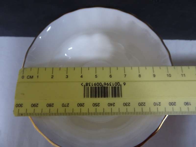 Beautiful Vintage Royal Albert Bone China `Val D'Or` Sugar Bowl - In Excellent Condition