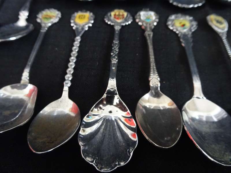 Vintage Joblot Of Twenty Interesting Teaspoons - See My Description