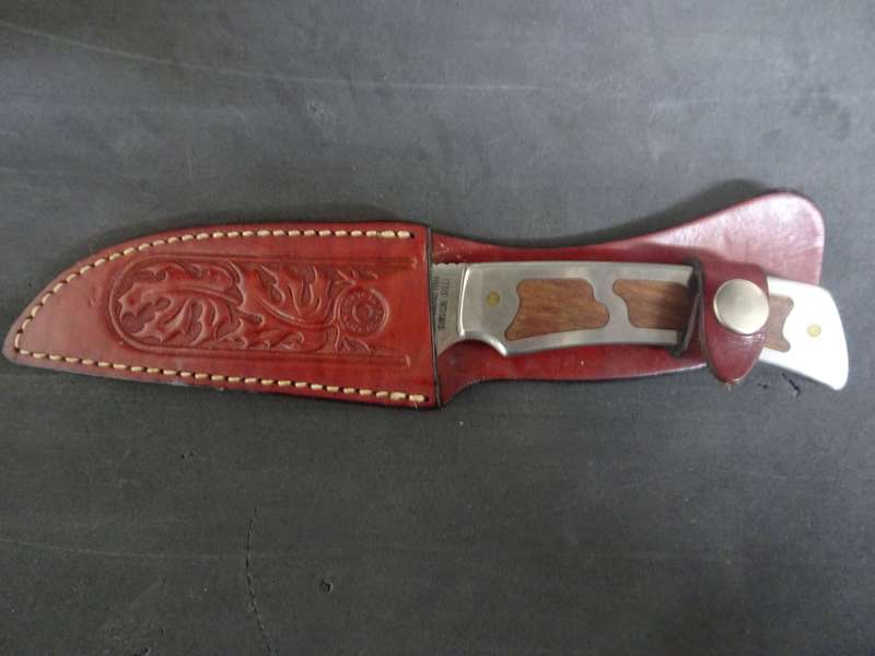 Fantastic "Surgical Steel" Torro Model AS1004 Hunter Knife In Original Leather Sheath