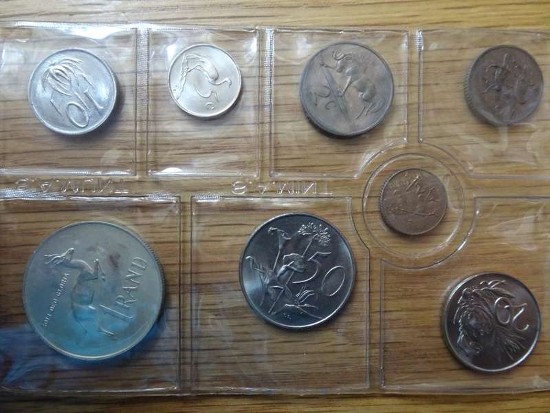 Republic Of South Africa Unculated 1976 Mint Pack (Silver R1) - In Excellent Condition
