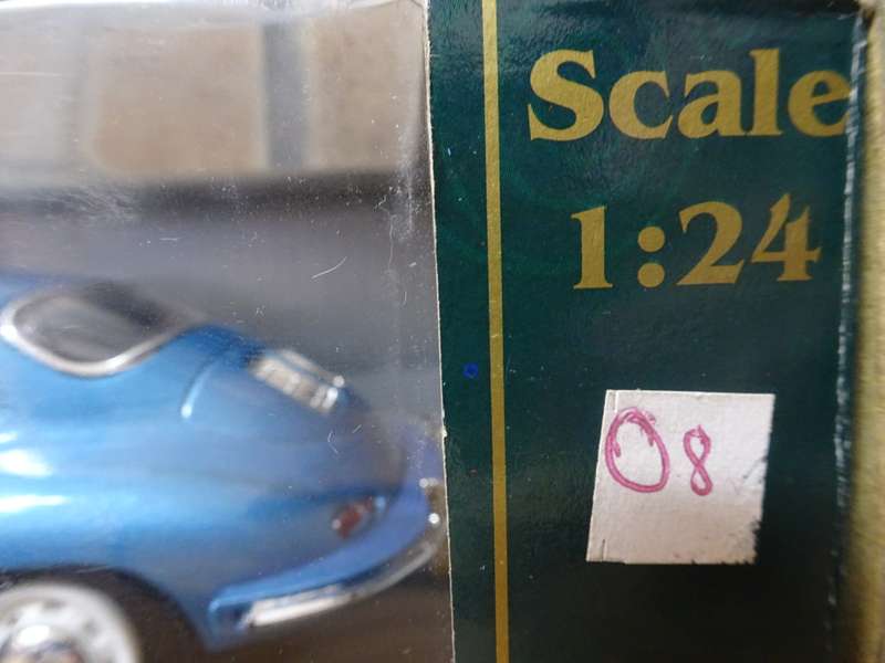 Superior 1961 Porsche 356B Coupe - Scale 1:24 - Still In Original Box Sealed - Made In China