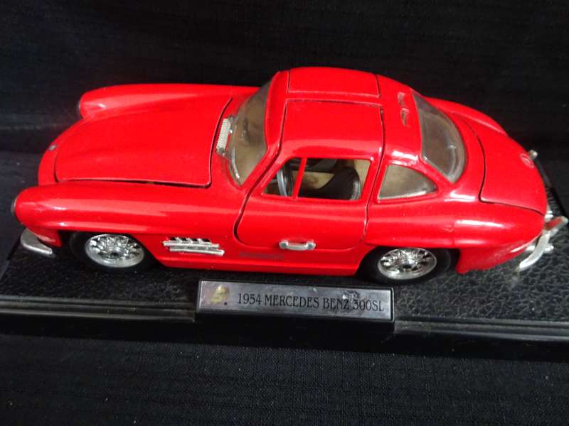 Stunning 1954 Mercedes Benz 300 SL - Scale 1:24 - In Good Condition