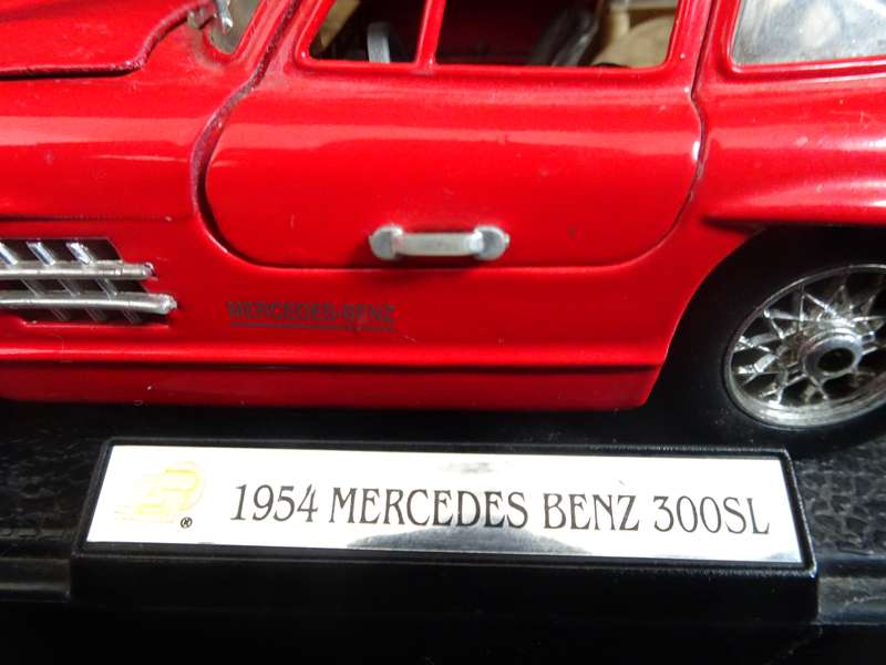 Stunning 1954 Mercedes Benz 300 SL - Scale 1:24 - In Good Condition