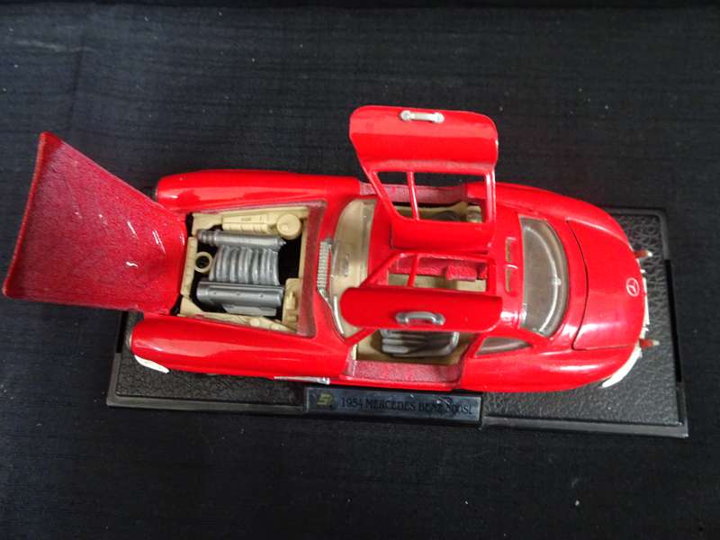 Stunning 1954 Mercedes Benz 300 SL - Scale 1:24 - In Good Condition
