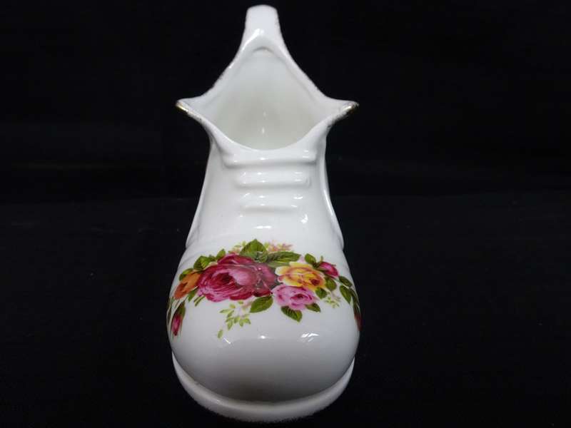Beautiful Vintage 'Rose Cottage' Fine Bone China Boot - See My Description
