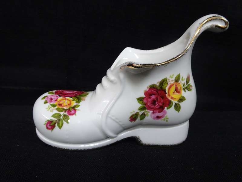 Beautiful Vintage 'Rose Cottage' Fine Bone China Boot - See My Description