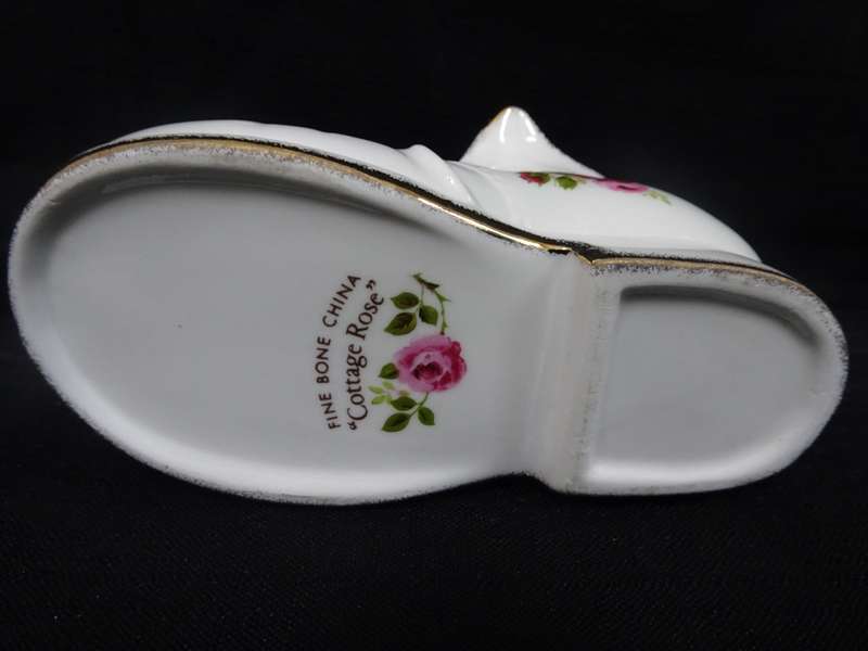 Beautiful Vintage 'Rose Cottage' Fine Bone China Boot - See My Description