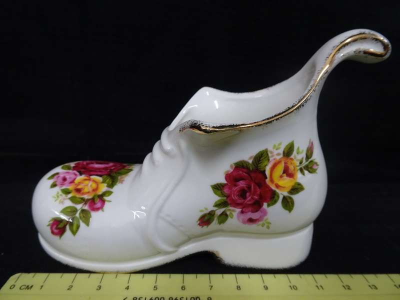 Beautiful Vintage 'Rose Cottage' Fine Bone China Boot - See My Description