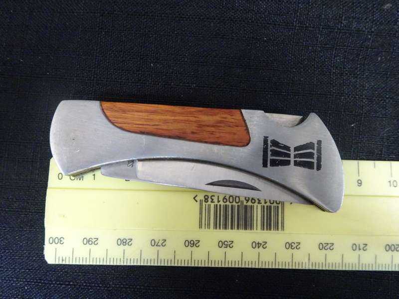 Stunning Collection Of Nine Pocket Knives And One Leather Sheath - See My Description