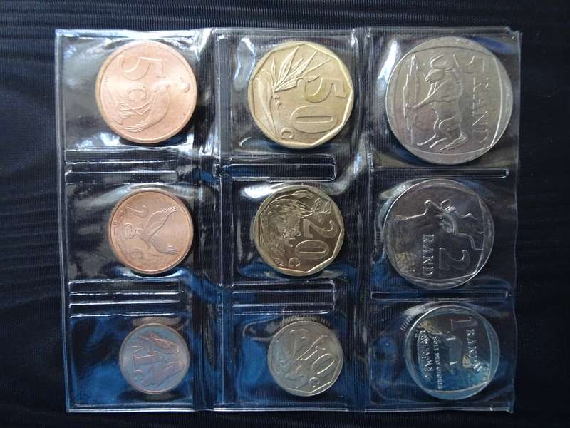 2001 South Africa Circulation Coin Set - In Excelent Condition - Still Sealed