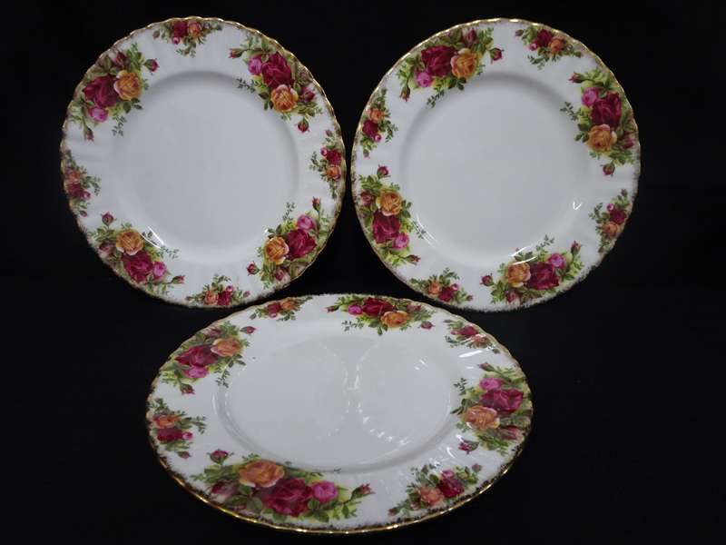 Three Beautiful Vintage Royal Albert Old Country Roses Salad/Side Plates (Bidding Per Plate)